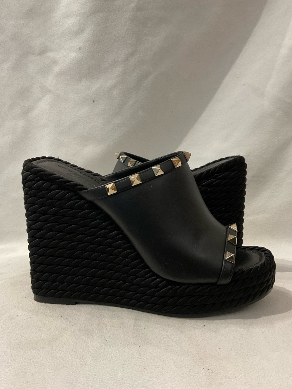 Valentino Mules